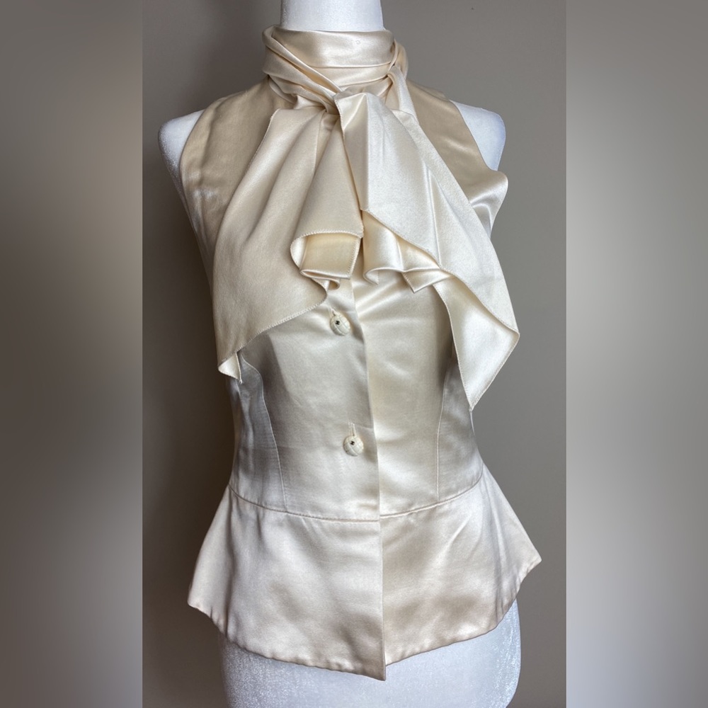 CHANEL Champagne Silk Sleeveless Blouse - Picture 2 of 9